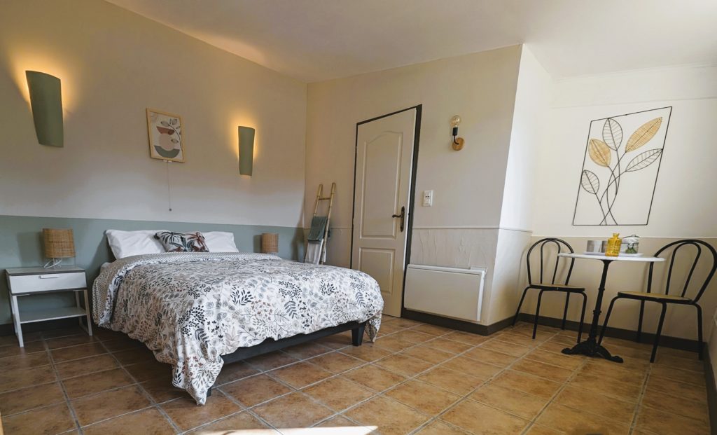 chambre habitant airbnb nimes